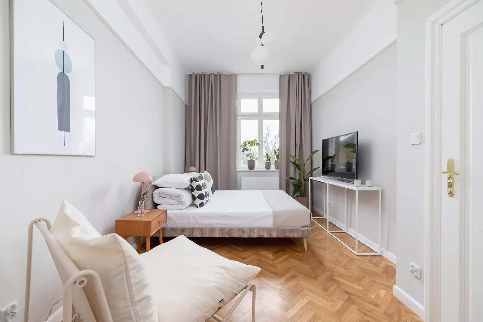 2 - Bedroom Apartment With Balcony - Rejtana 10 Krakow