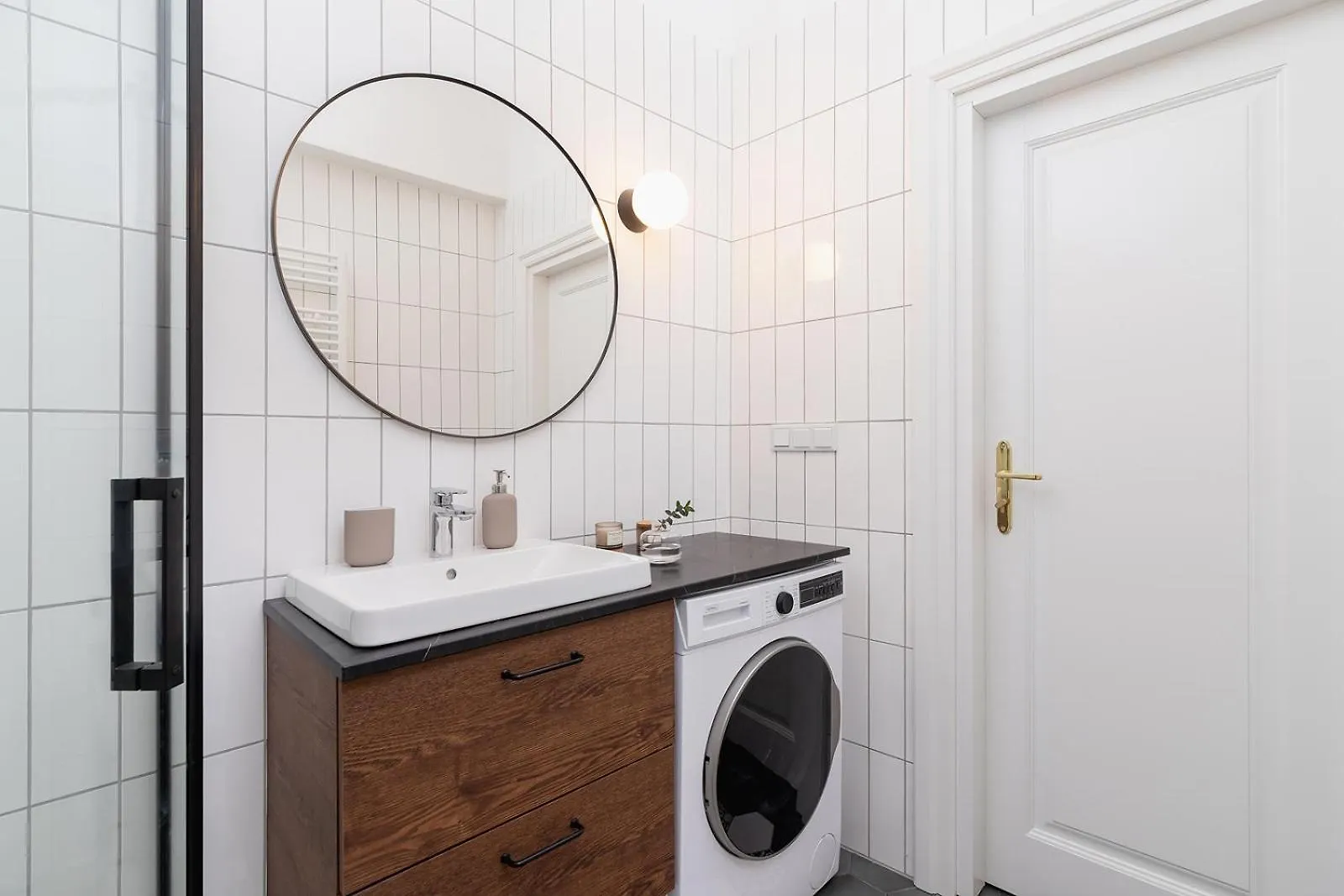 2 - Bedroom Apartment With Balcony - Rejtana 10 Krakow